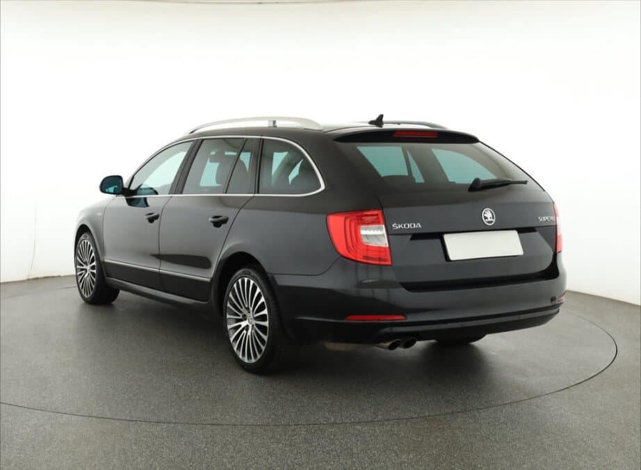 2014 Škoda SUPERB - 5