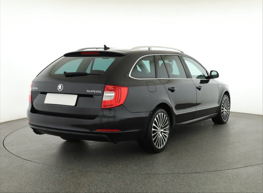 2014 Škoda SUPERB - 7
