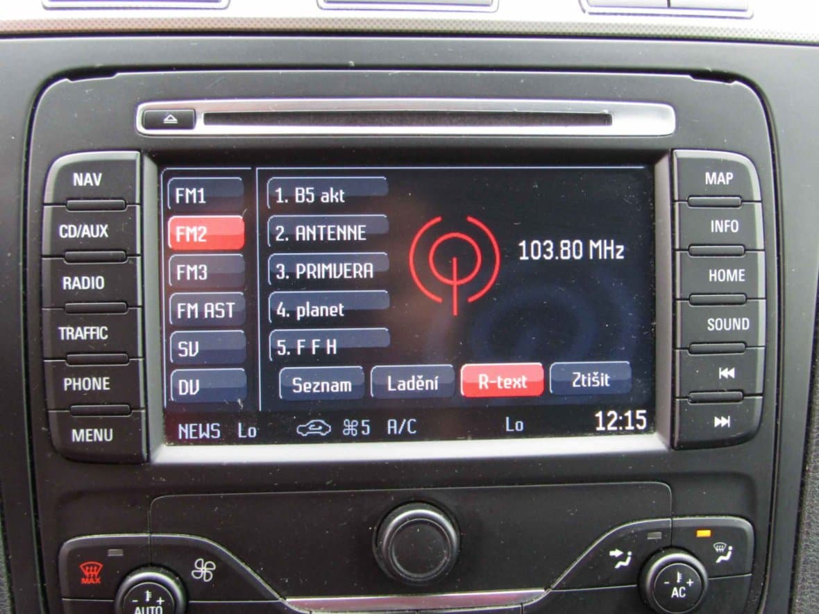2014 Ford S-MAX - 17