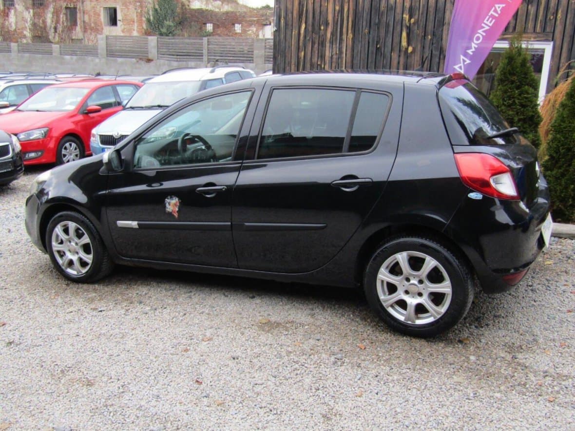 2012 Volkswagen Golf - 4