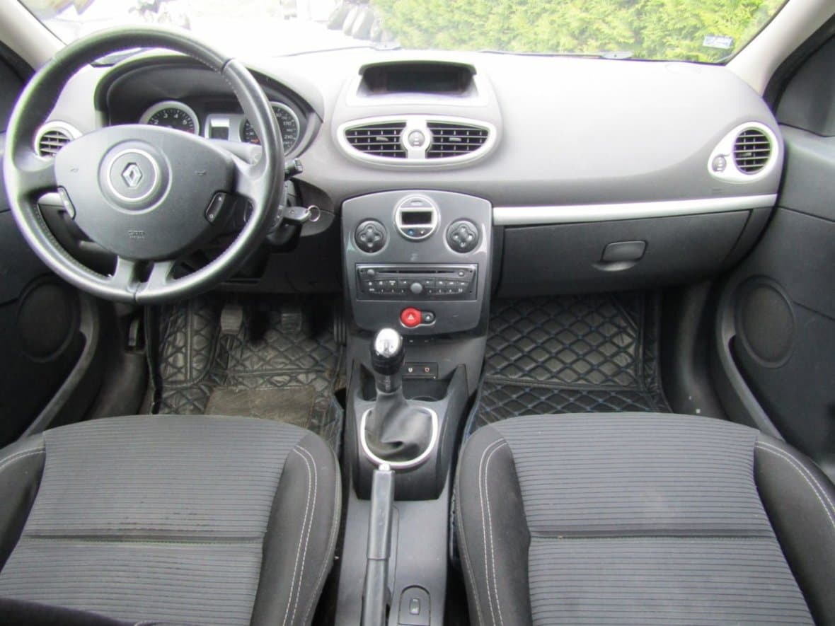 2012 Volkswagen Golf - 15