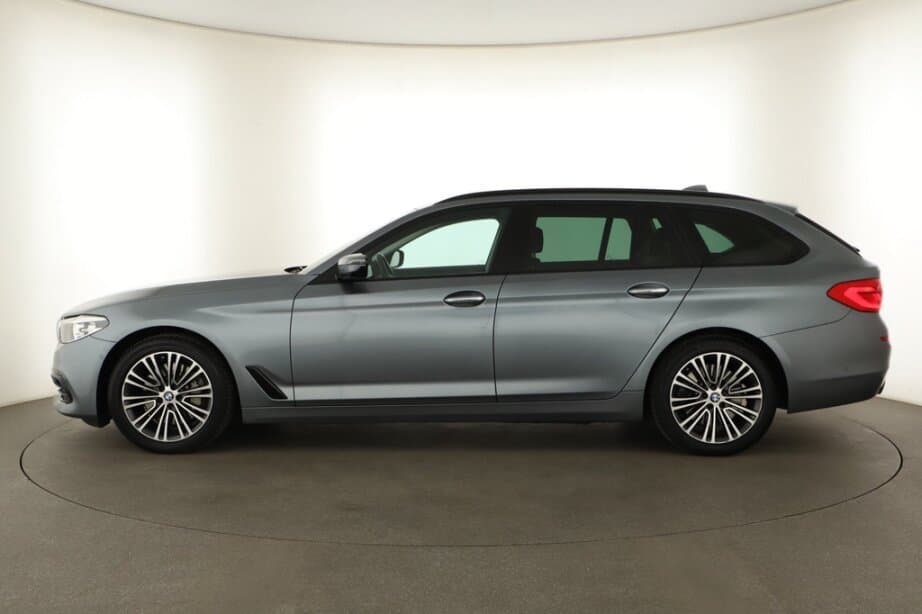 2018 BMW 5-SERIES - 4
