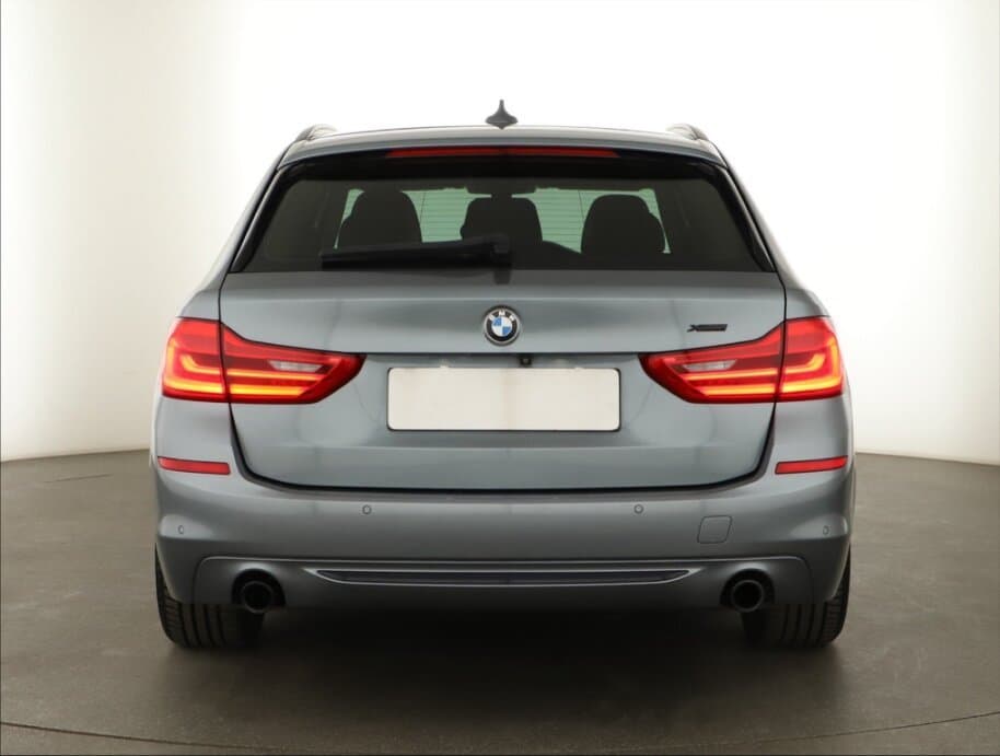 2018 BMW 5-SERIES - 6