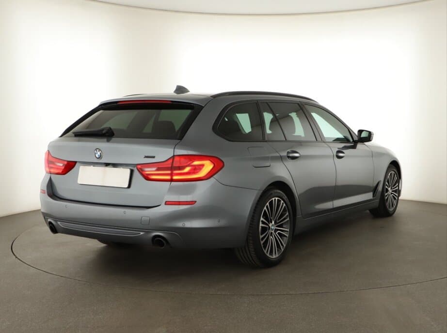 2018 BMW 5-SERIES - 7