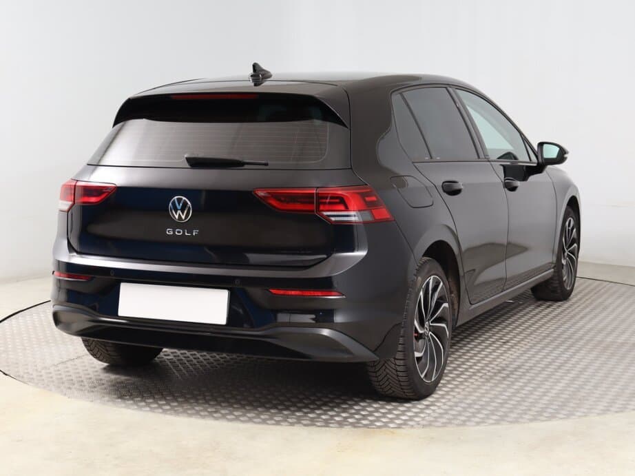 2020 Volkswagen Golf - 7