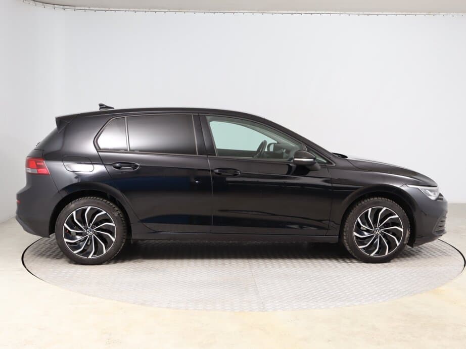 2020 Volkswagen Golf - 8