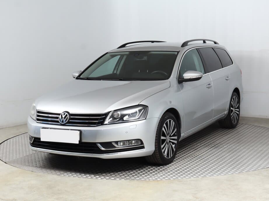 2011 Volkswagen PASSAT - 3