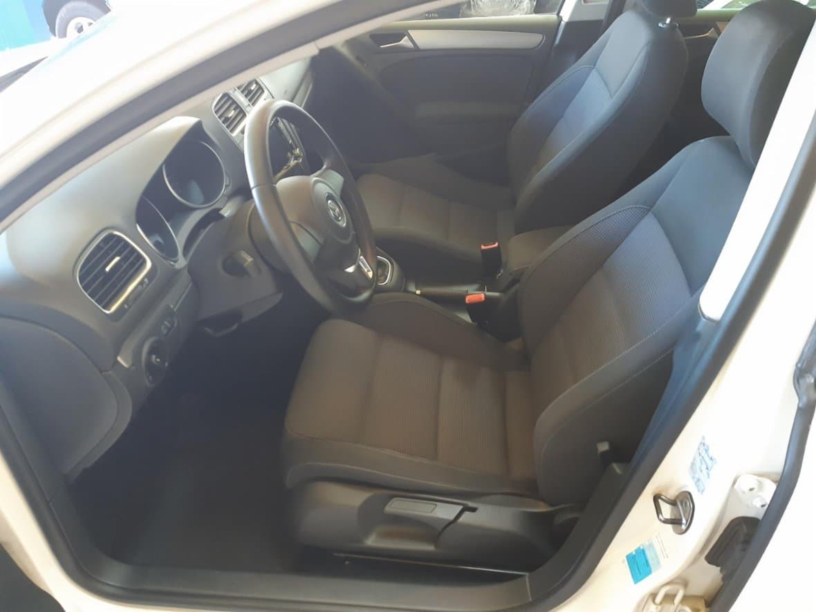 2011 Volkswagen GOLF - 8