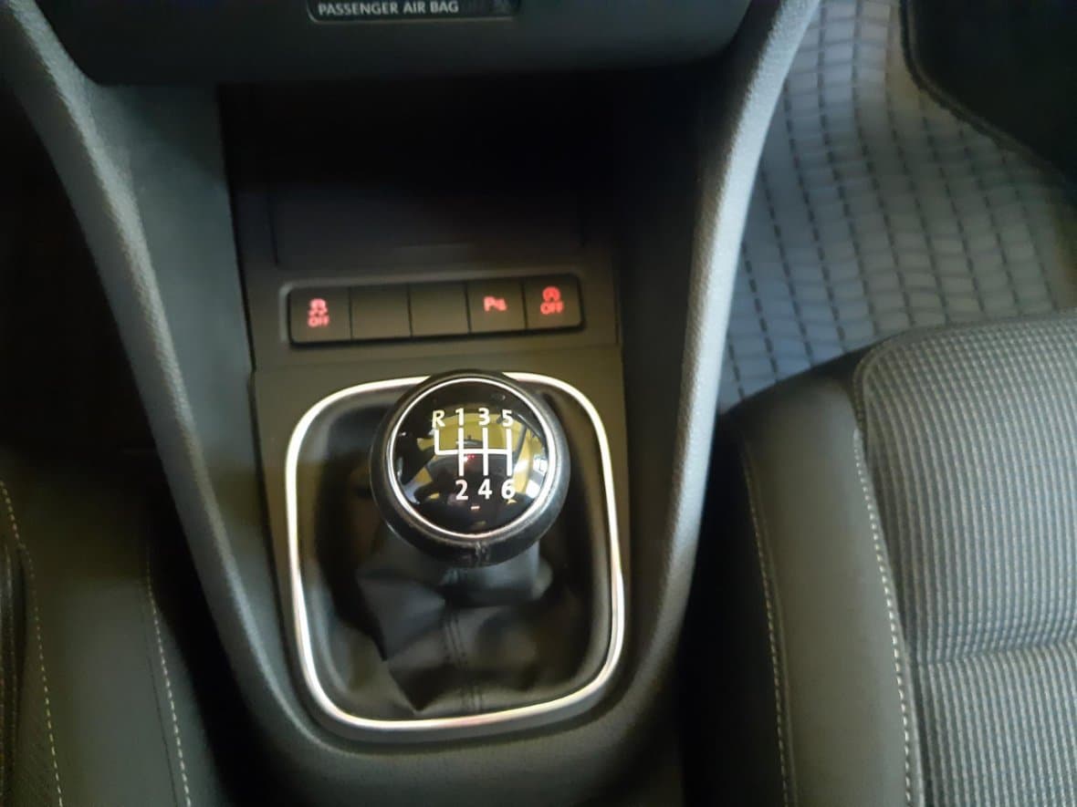 2011 Volkswagen GOLF - 13