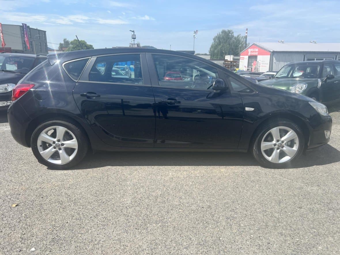 2010 Opel ASTRA - 15