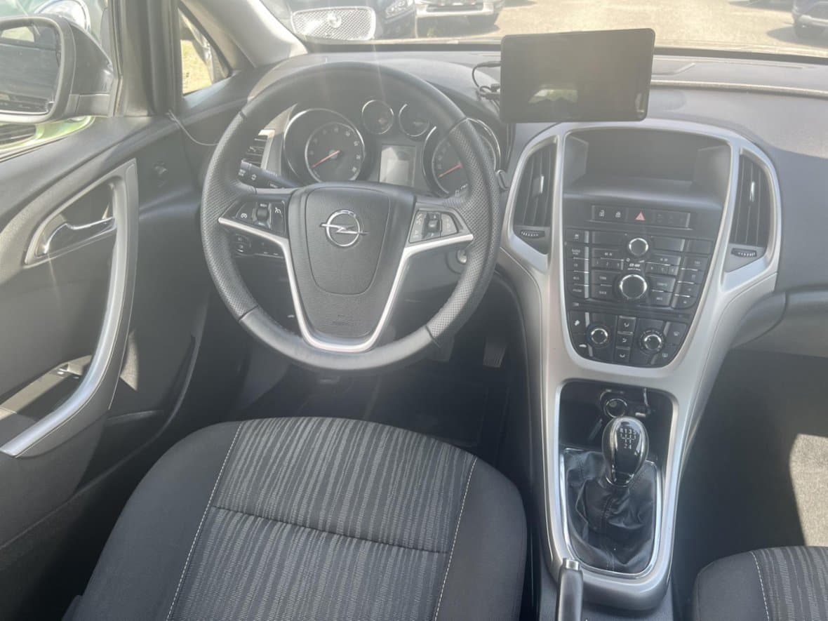 2010 Opel ASTRA - 31