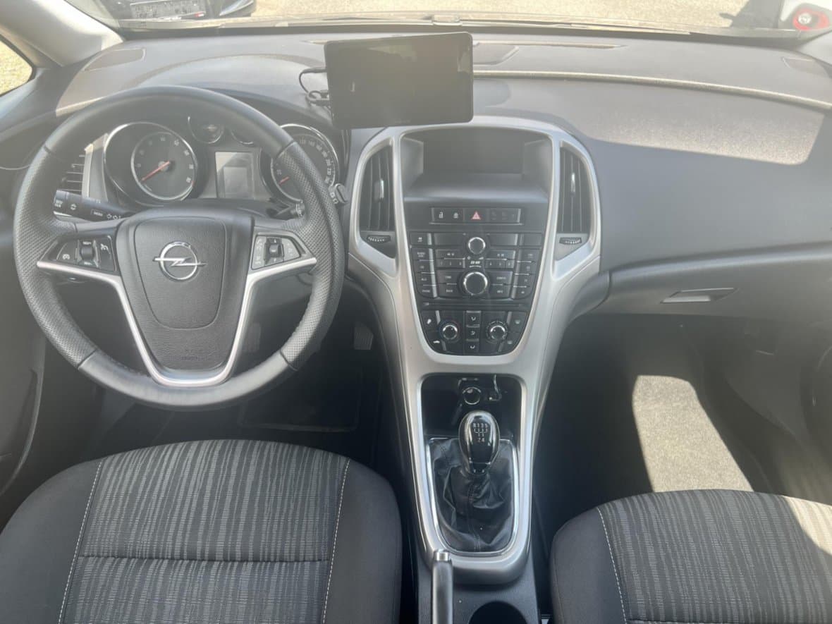 2010 Opel ASTRA - 33