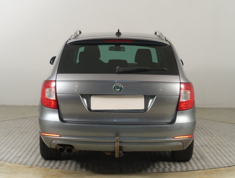 2010 Škoda SUPERB - 6