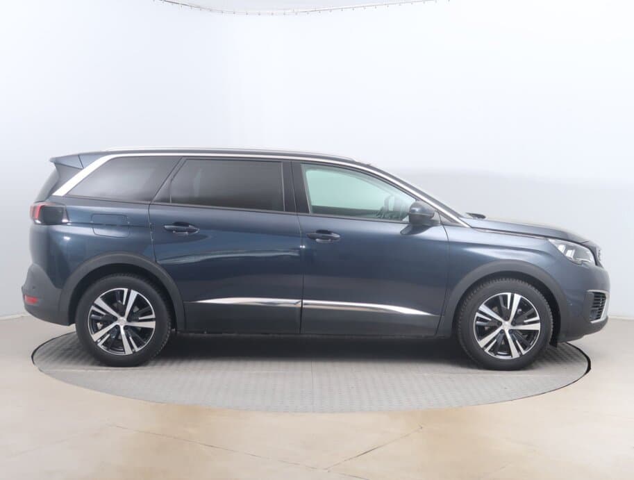 2018 Peugeot 5008 - 8