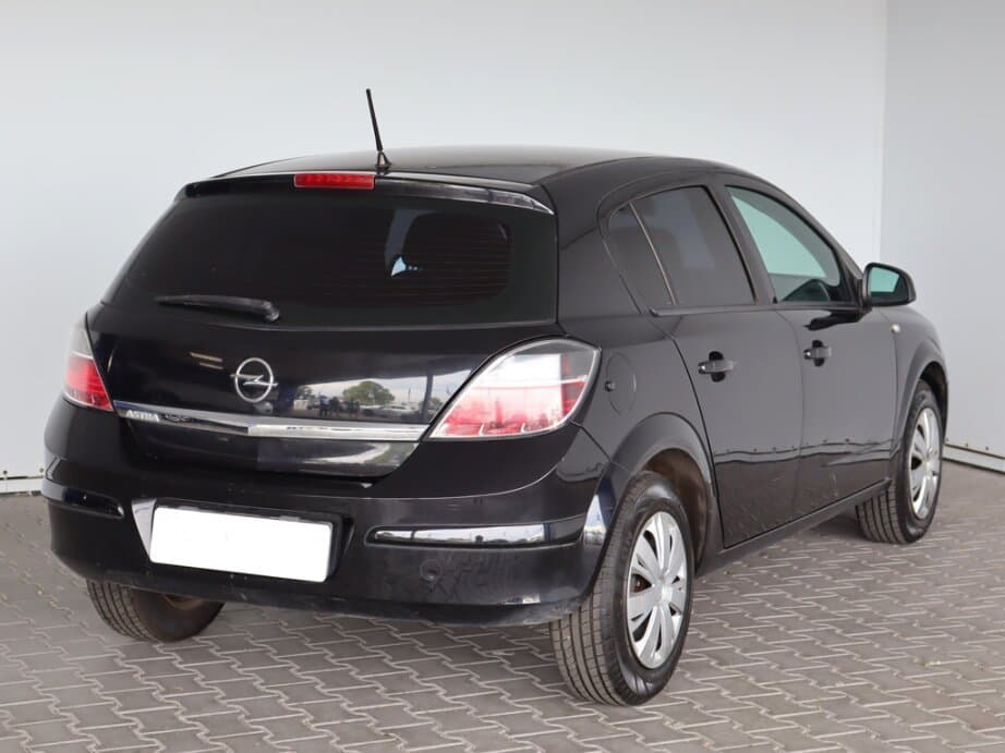 2011 Opel ASTRA - 7