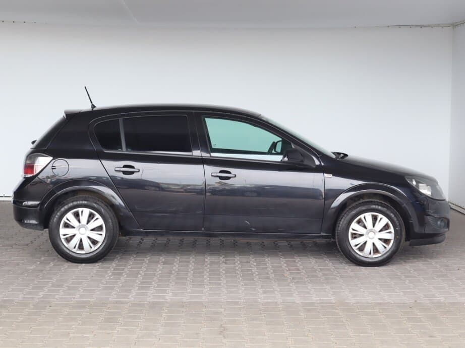 2011 Opel ASTRA - 8