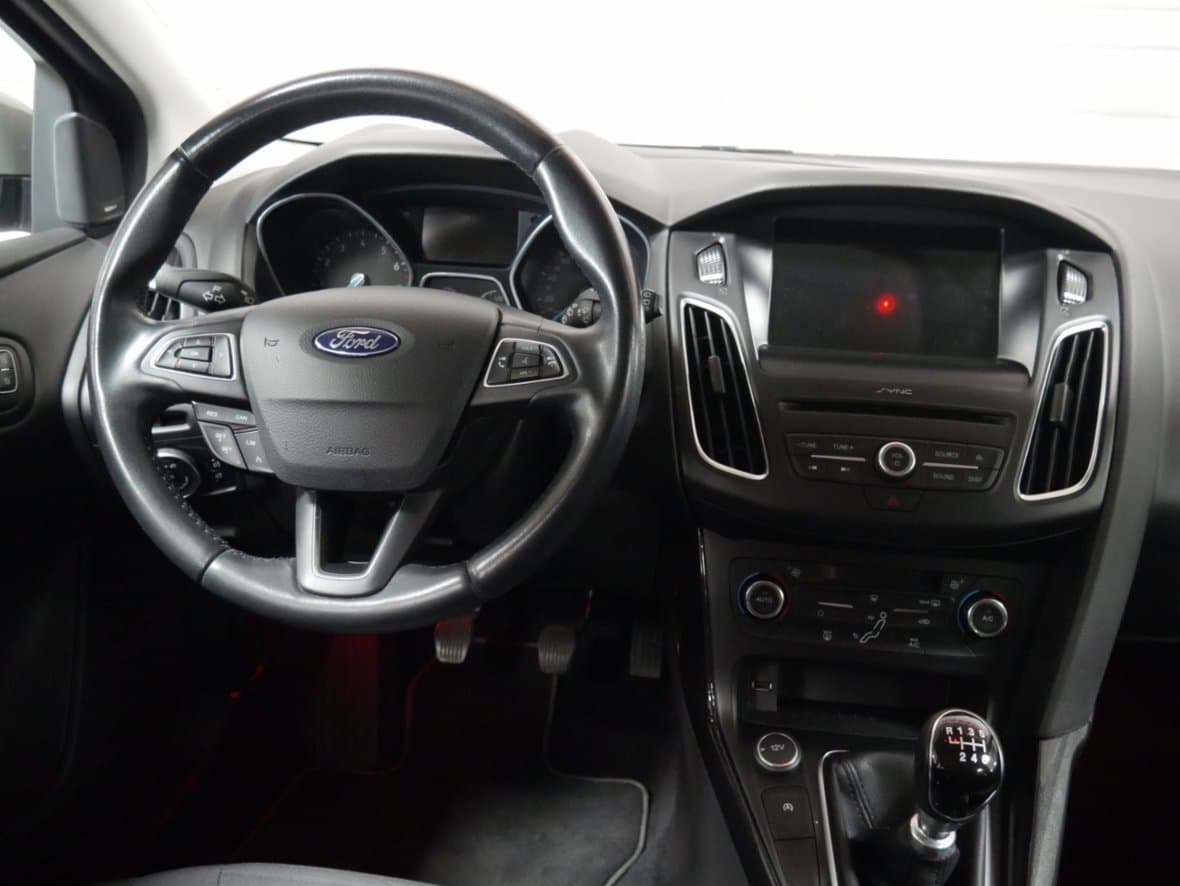 2017 Ford FOCUS - 13