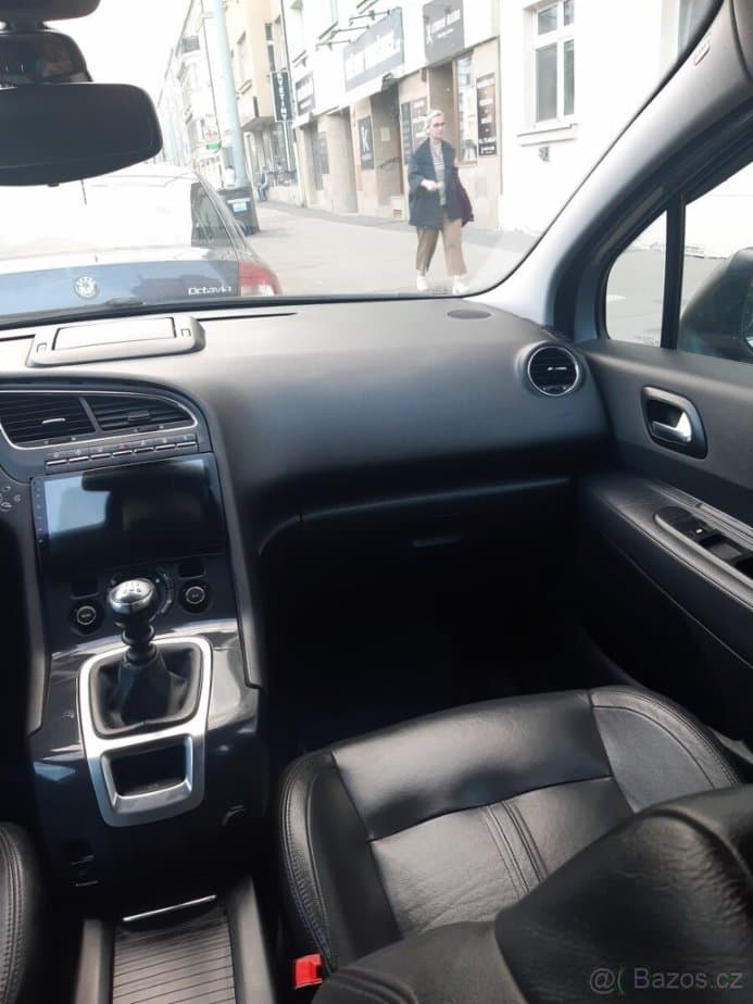 2010 Peugeot 5008 - 7