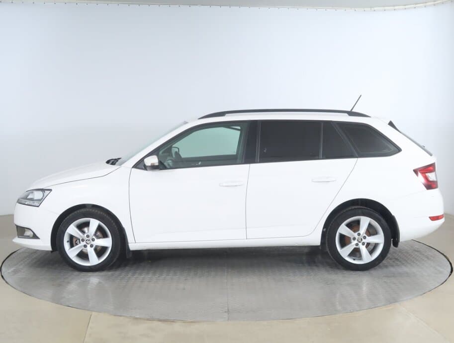 2021 Škoda FABIA - 4