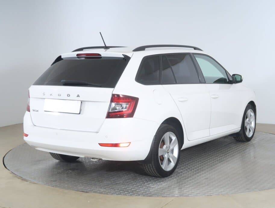 2021 Škoda FABIA - 7