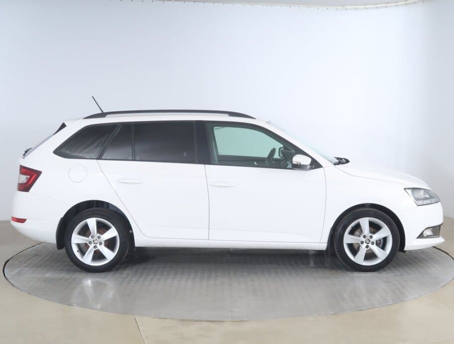2021 Škoda FABIA - 8