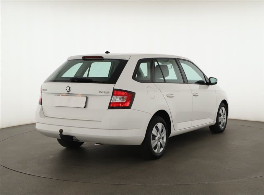 2015 Škoda FABIA - 7