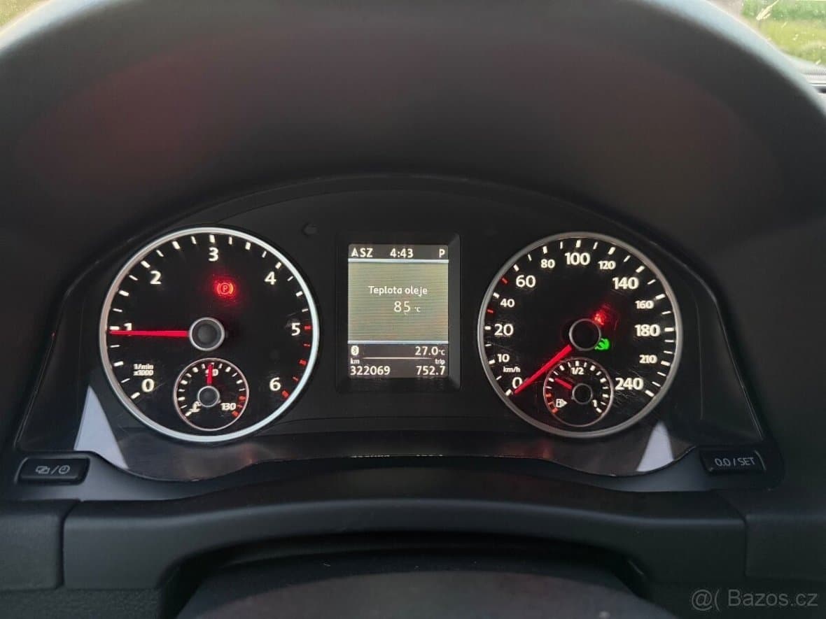2012 Volkswagen TIGUAN - 15