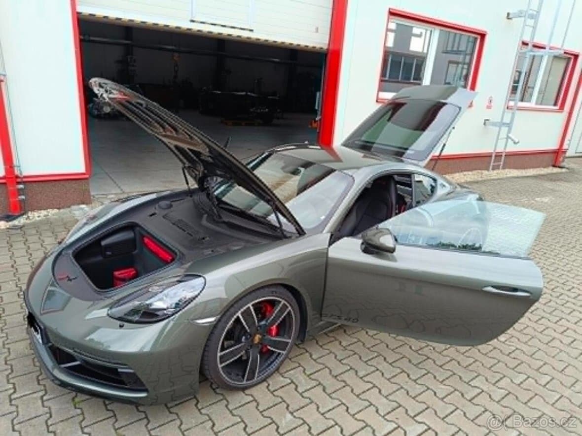 2024 Porsche 718 - 7