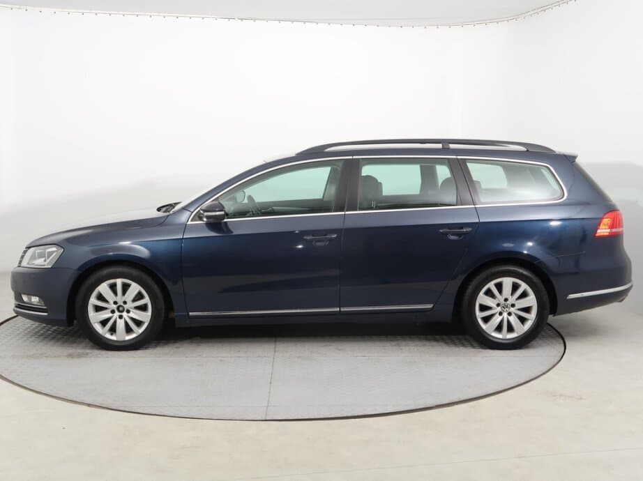 2013 Volkswagen PASSAT - 4