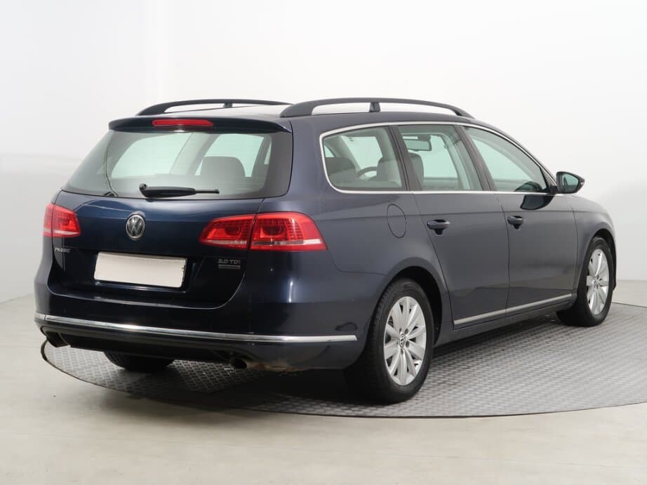 2013 Volkswagen PASSAT - 5