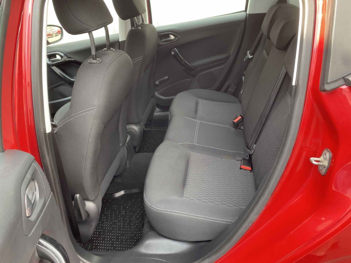 2016 Peugeot 208 - 19