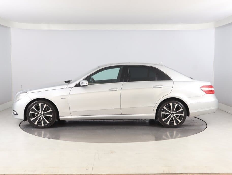 2009 Mercedes-Benz E-CLASS - 4