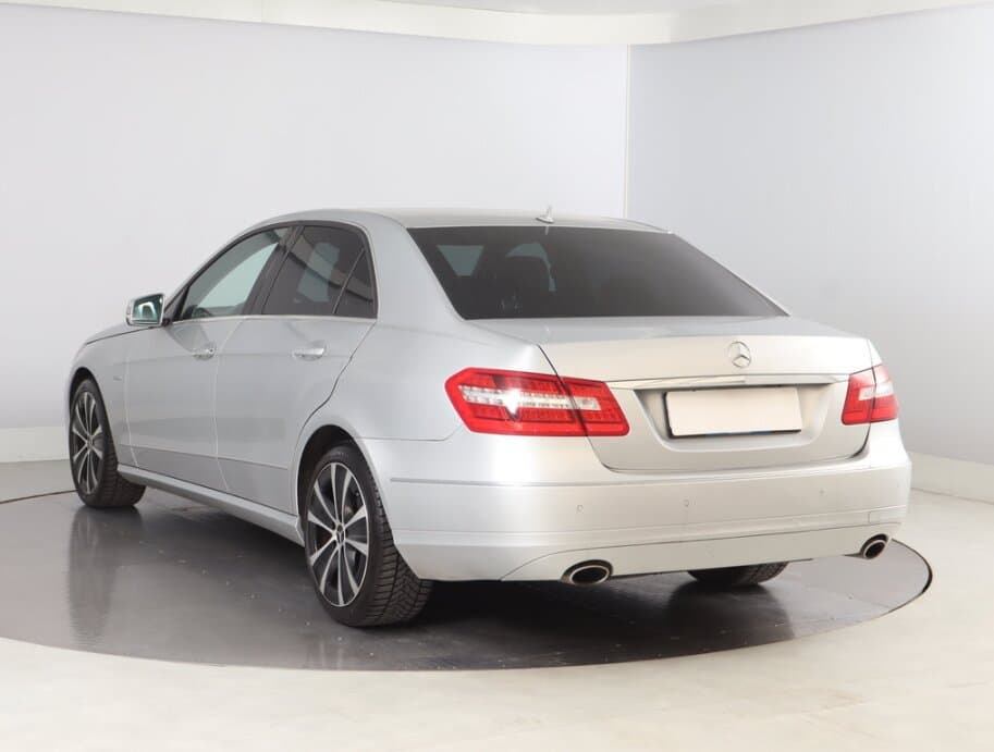 2009 Mercedes-Benz E-CLASS - 5