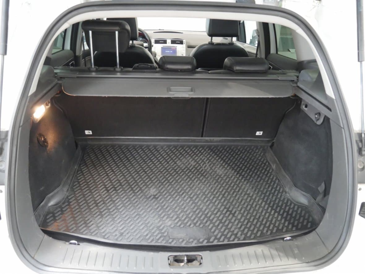2010 Ford KUGA - 7