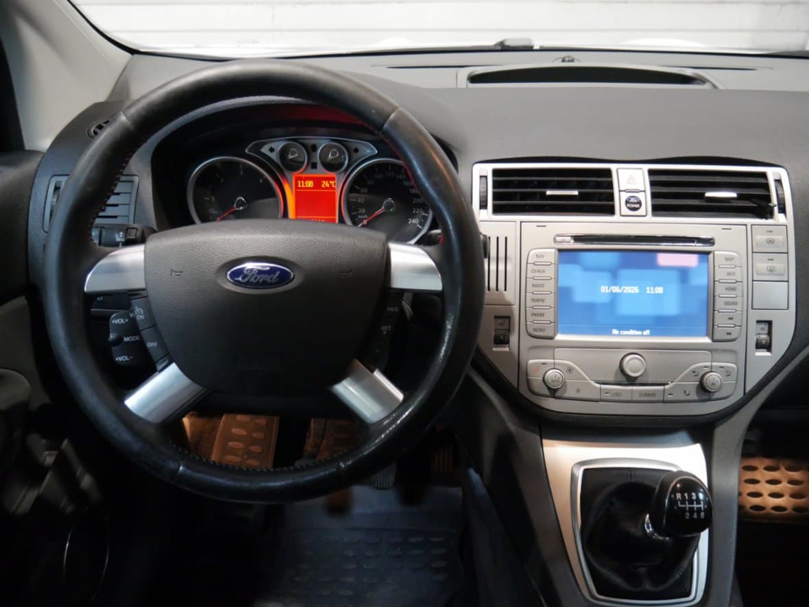 2010 Ford KUGA - 13