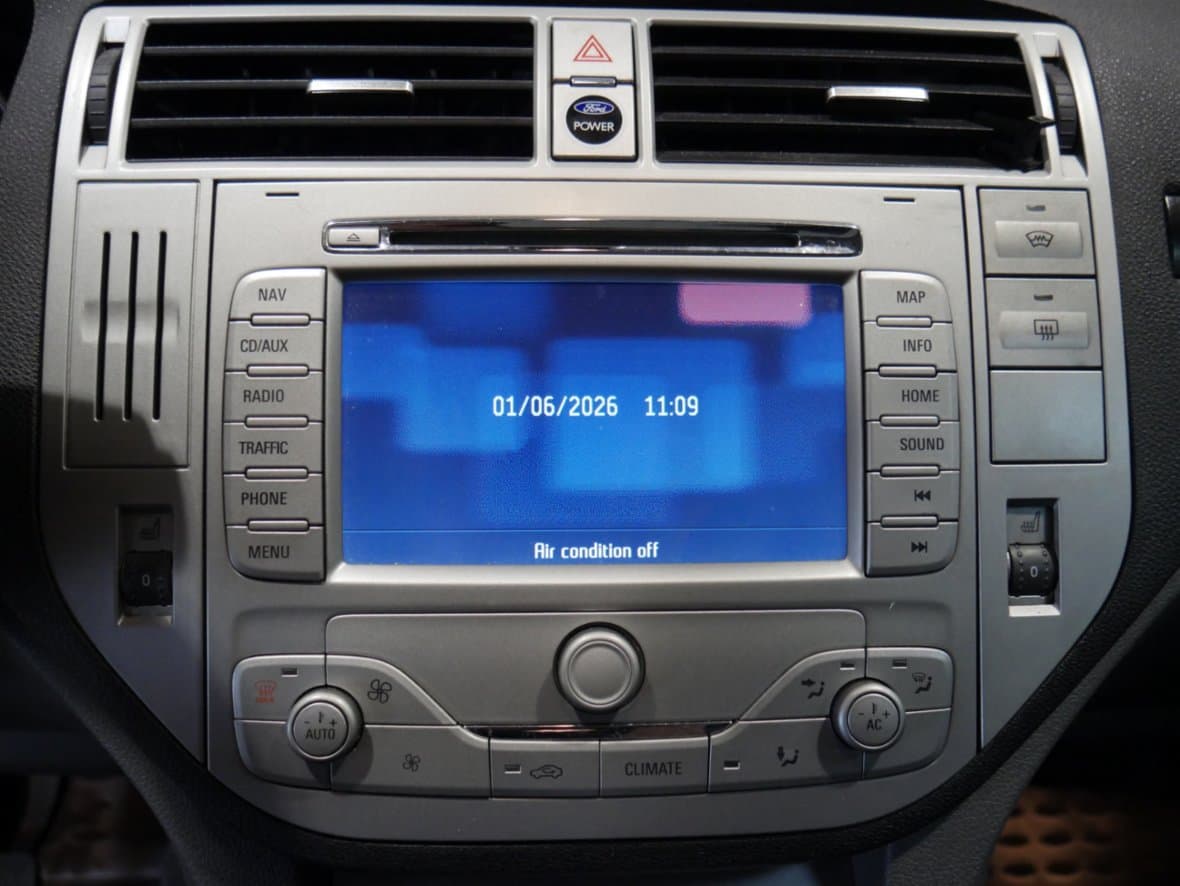 2010 Ford KUGA - 17