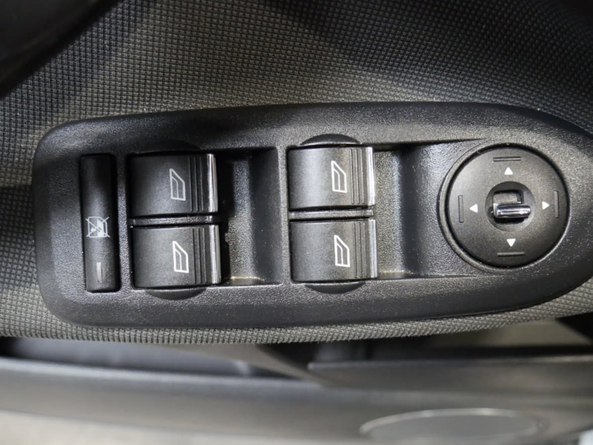 2010 Ford KUGA - 19