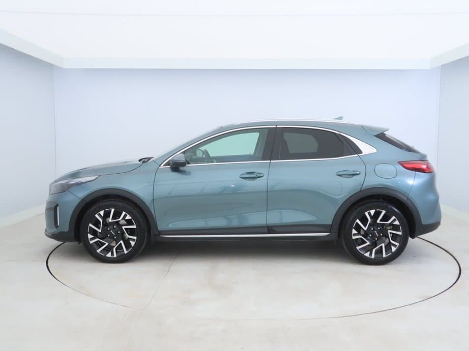 2023 Kia XCEED - 4