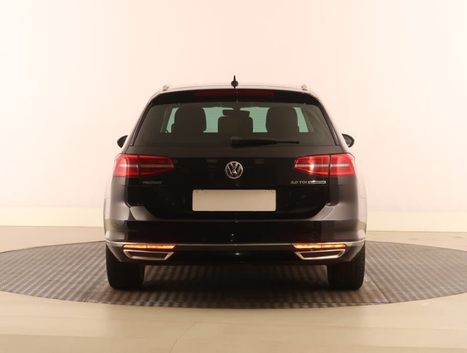 2016 Volkswagen PASSAT - 6
