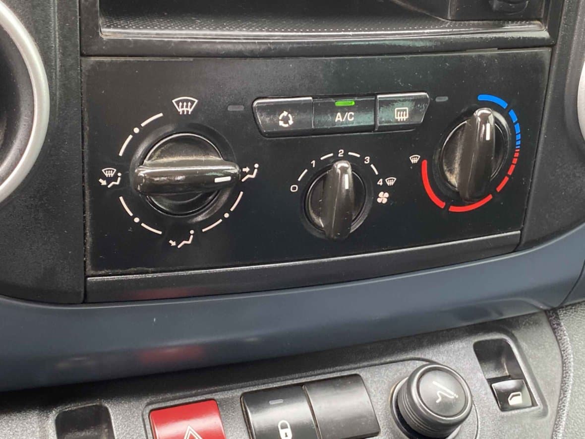2011 Peugeot PARTNER - 13