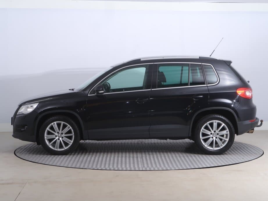 2010 Volkswagen TIGUAN - 4