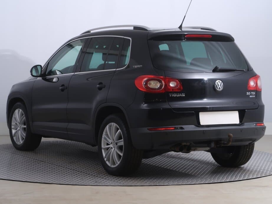 2010 Volkswagen TIGUAN - 5