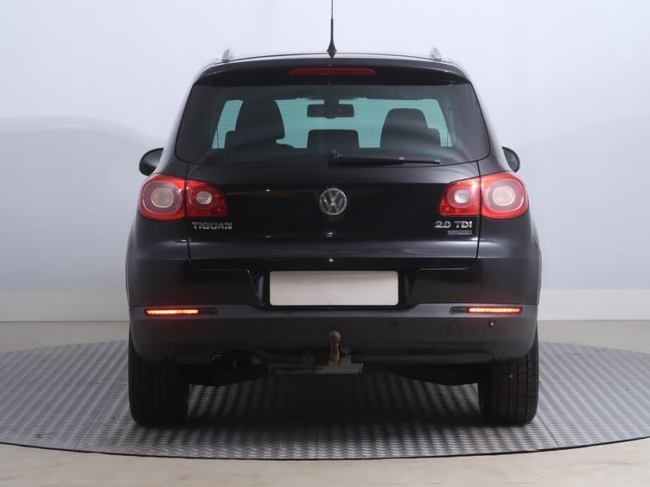 2010 Volkswagen TIGUAN - 6