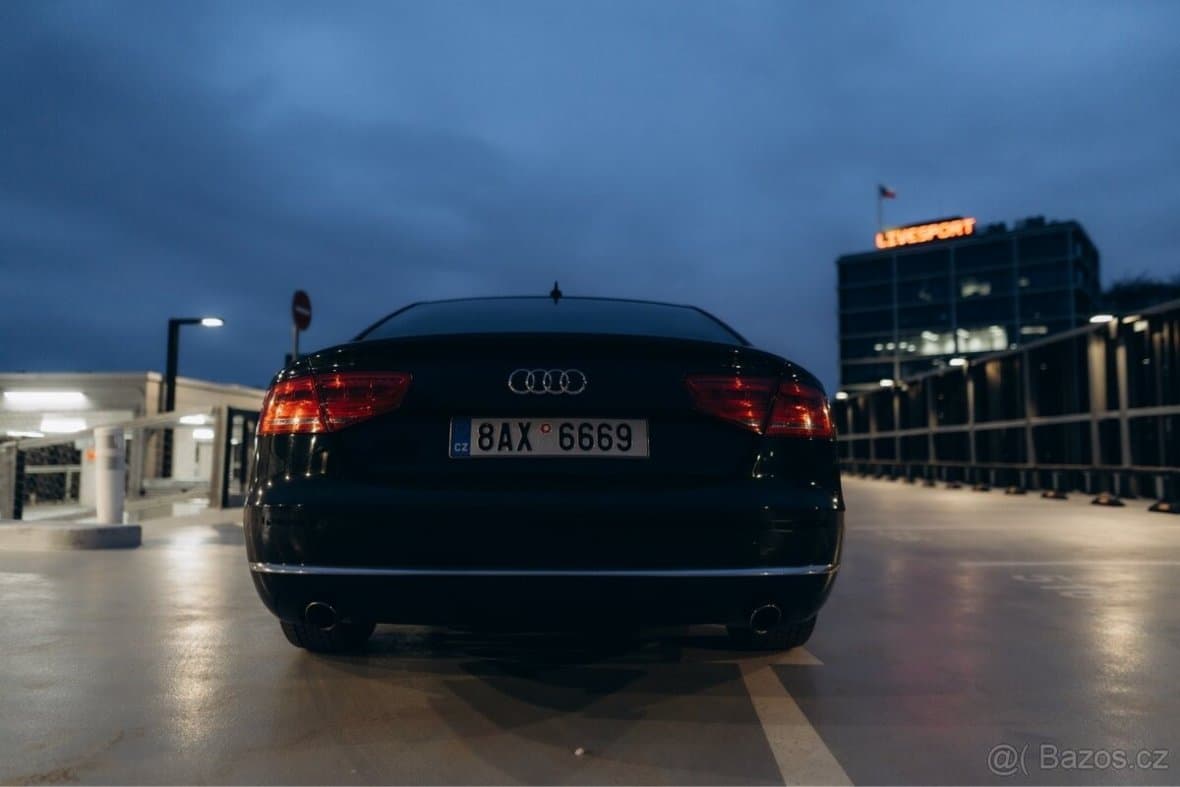2010 Audi A8 - 5