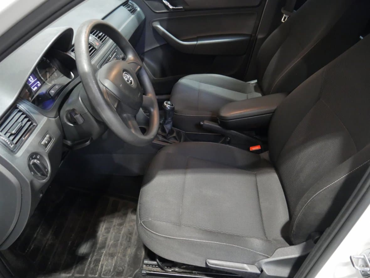 2013 Škoda RAPID - 9