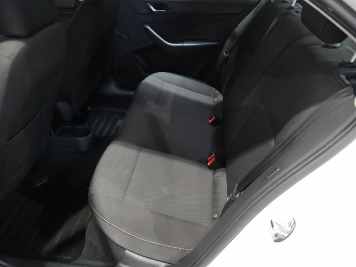 2013 Škoda RAPID - 10