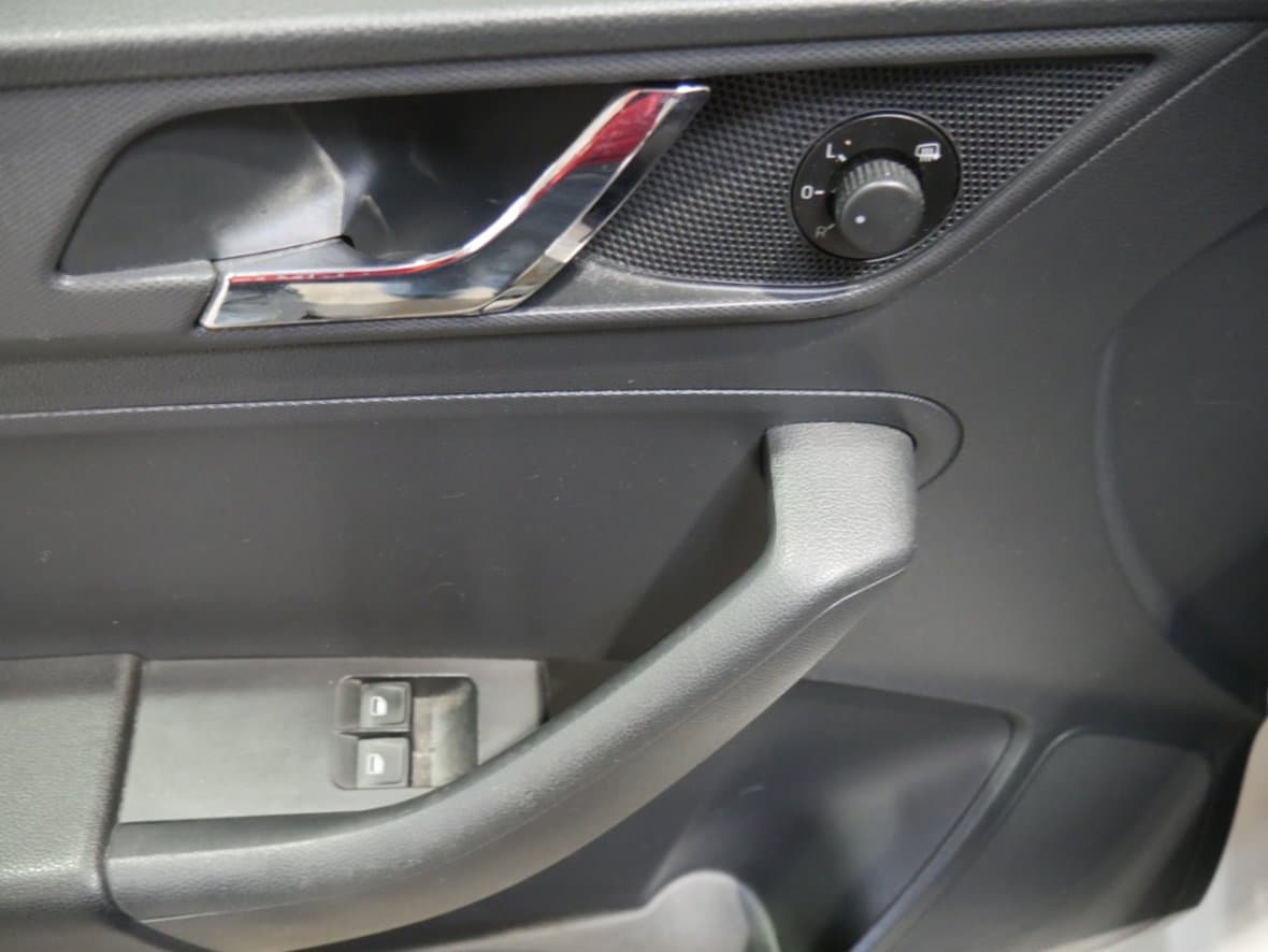 2013 Škoda RAPID - 11