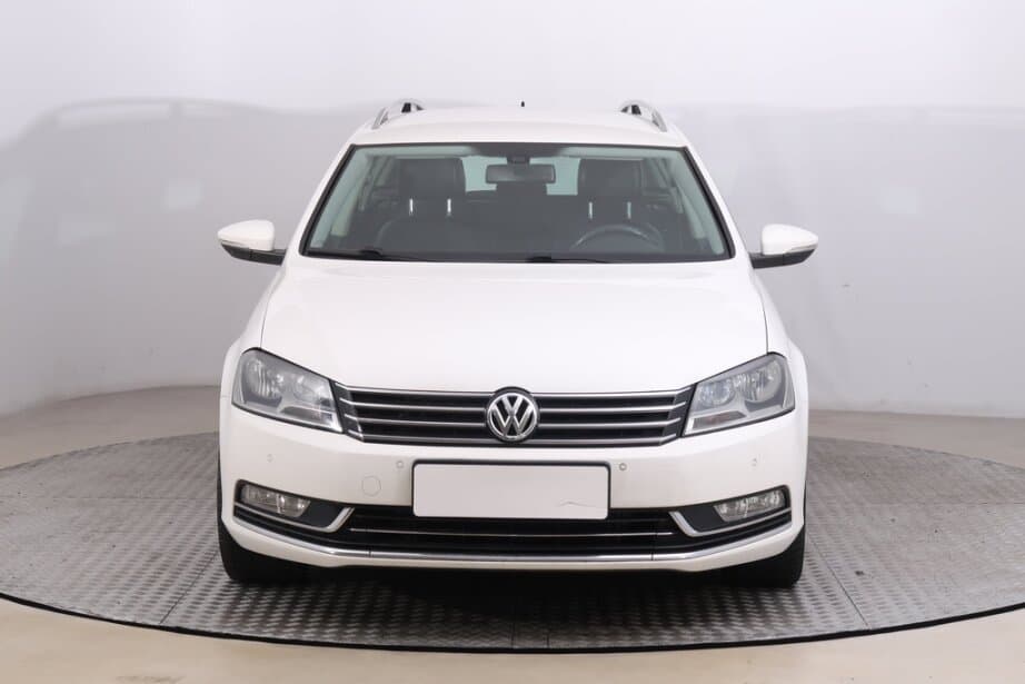 2011 Volkswagen PASSAT - 2