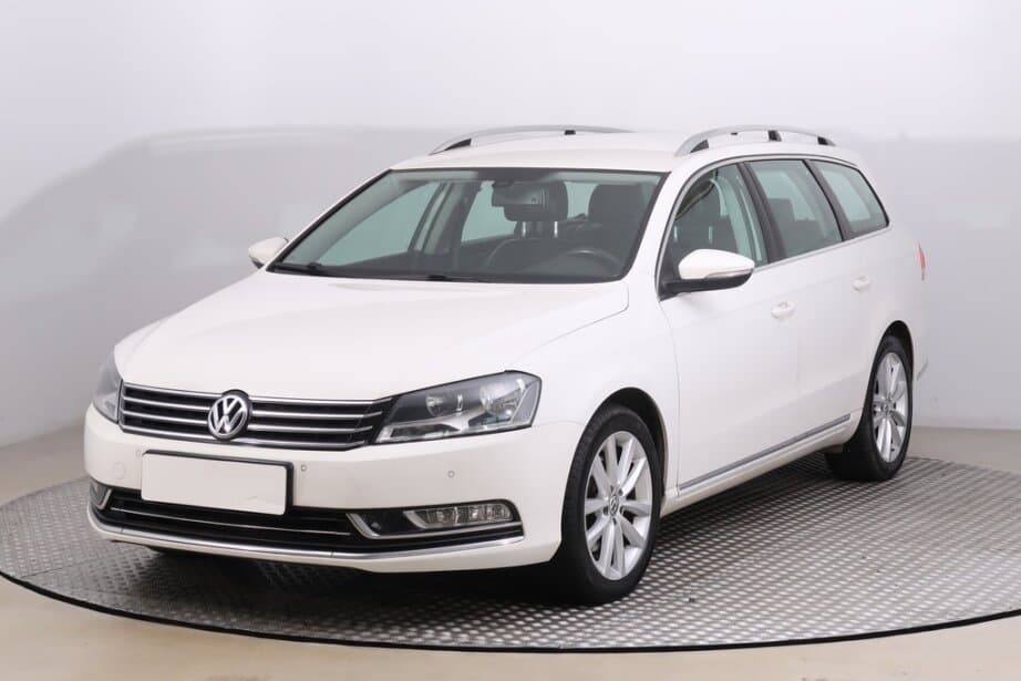 2011 Volkswagen PASSAT - 3