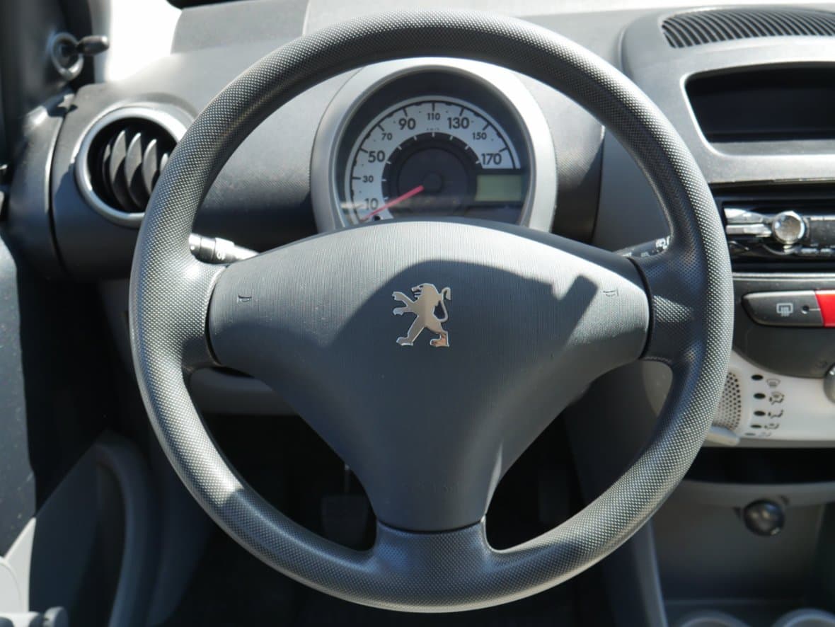 2009 Peugeot 107 - 11